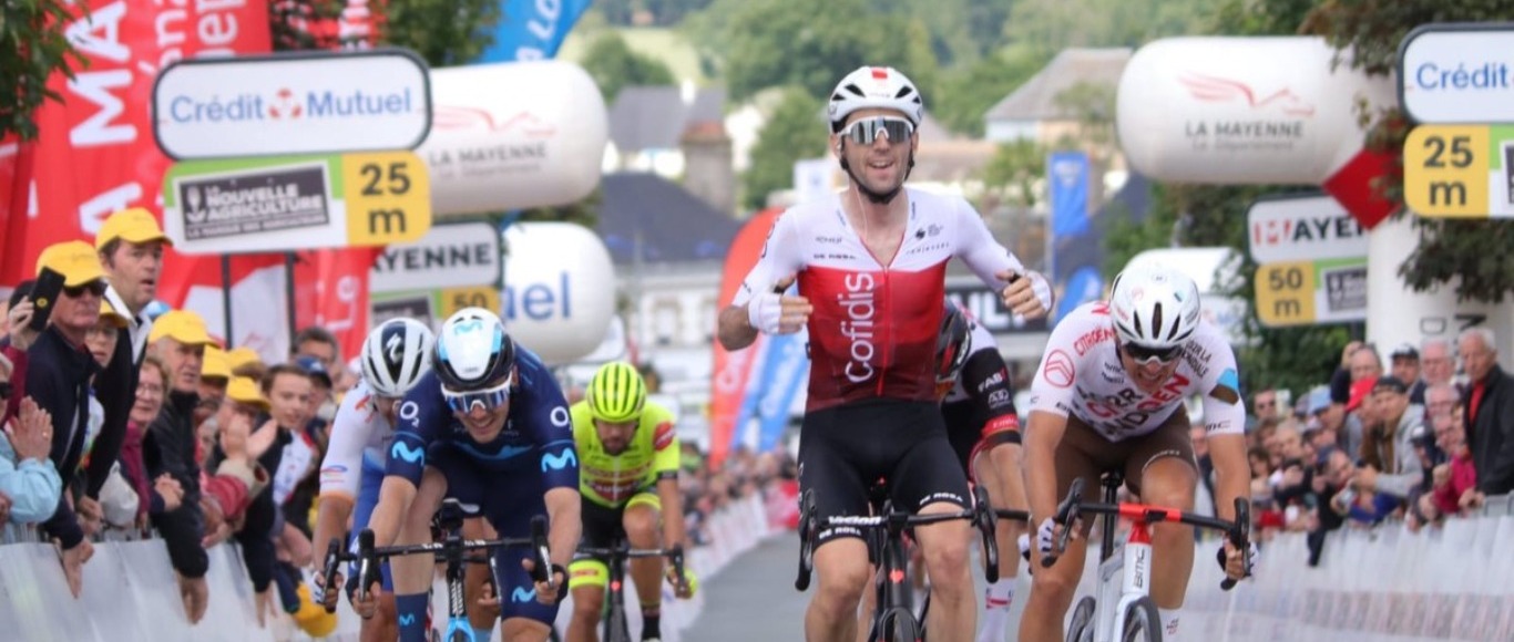 BOUCLES DE LA MAYENNE - ETAPE 2 BENJAMIN THOMAS RENOUE AVEC LA VICTOIRE !