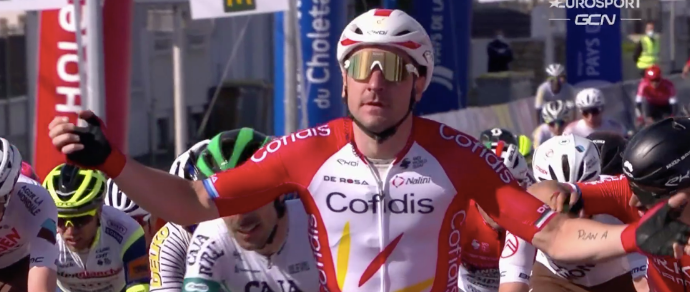 ELIA VIVIANI RETROUVE LE CHEMIN DE LA VICTOIRE !