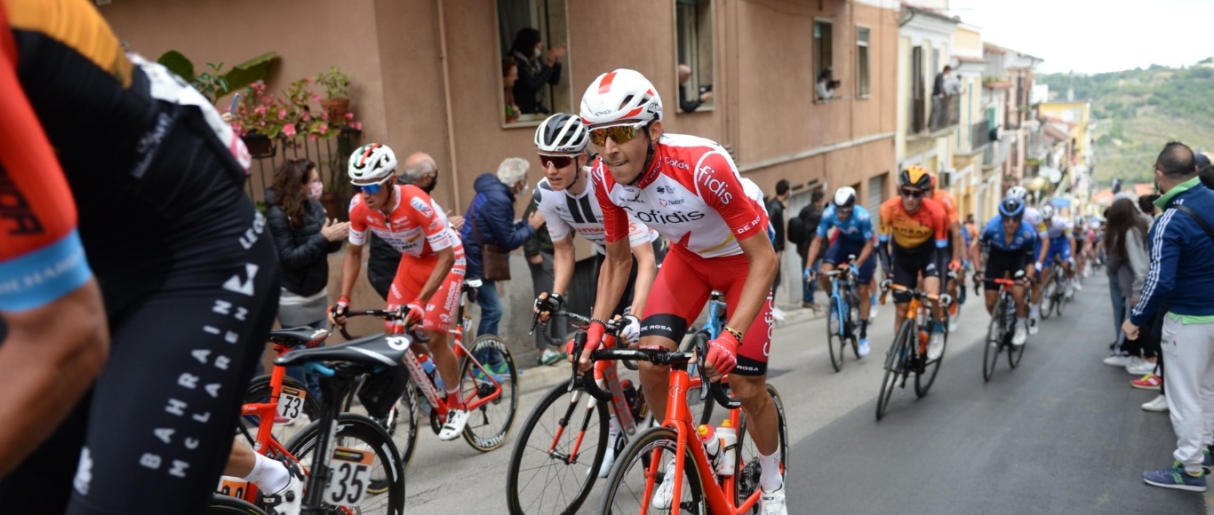 GIRO D'ITALIA - 10e ÉTAPE DES TENTATIVES ENCOURAGEANTES ! 