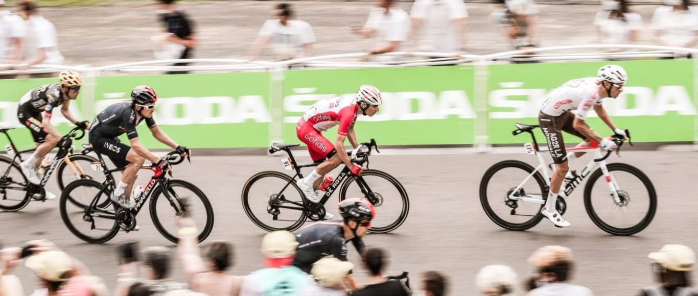 TOUR DE FRANCE - ÉTAPE 7 LES ALPES EN LIGNE DE MIRE